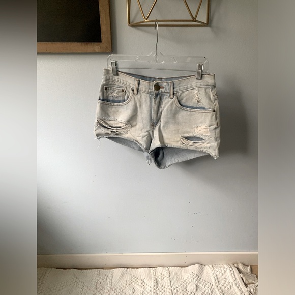 Billabong Denim Shorts - Picture 1 of 5
